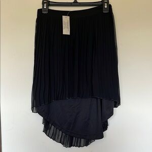 American Eagle black pleaded high-low skirt